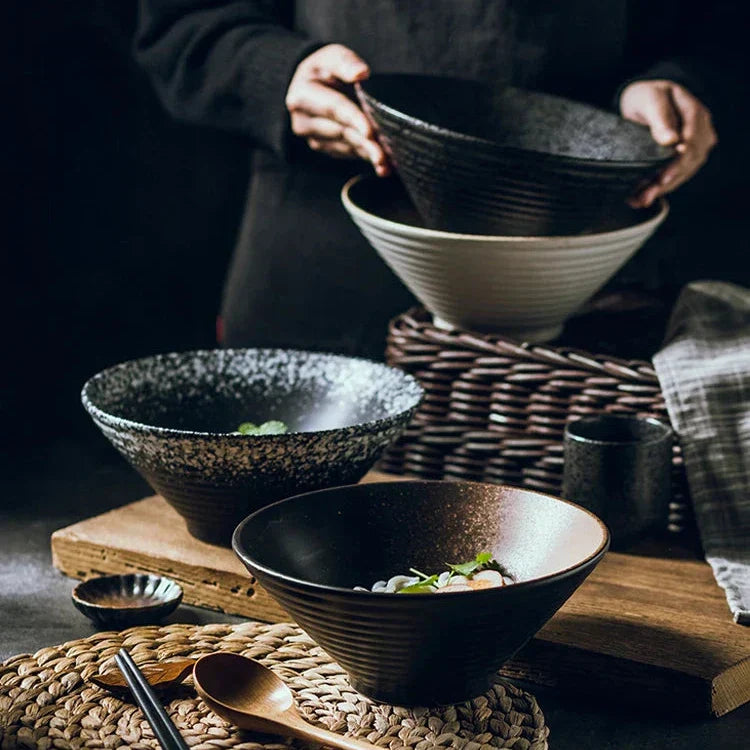 Handmade Japanese Ceramic Ramen Bowl – 18 cm Diameter, Elegant Design for Ramen, Soups, and Rice Dishes-6