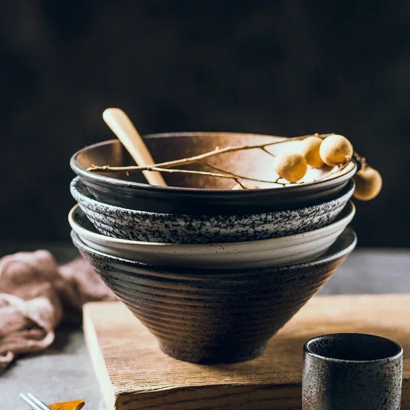 Handmade Japanese Ceramic Ramen Bowl – 18 cm Diameter, Elegant Design for Ramen, Soups, and Rice Dishes-3